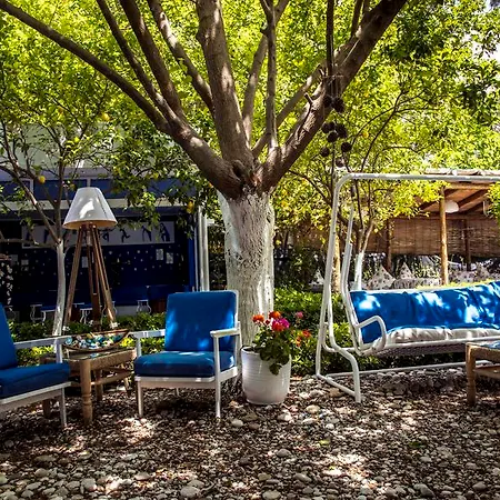 Blue & White Vakantiepark