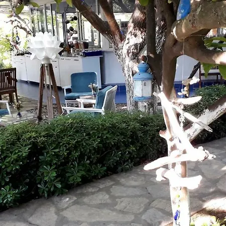 Blue & White Feriepark 3*